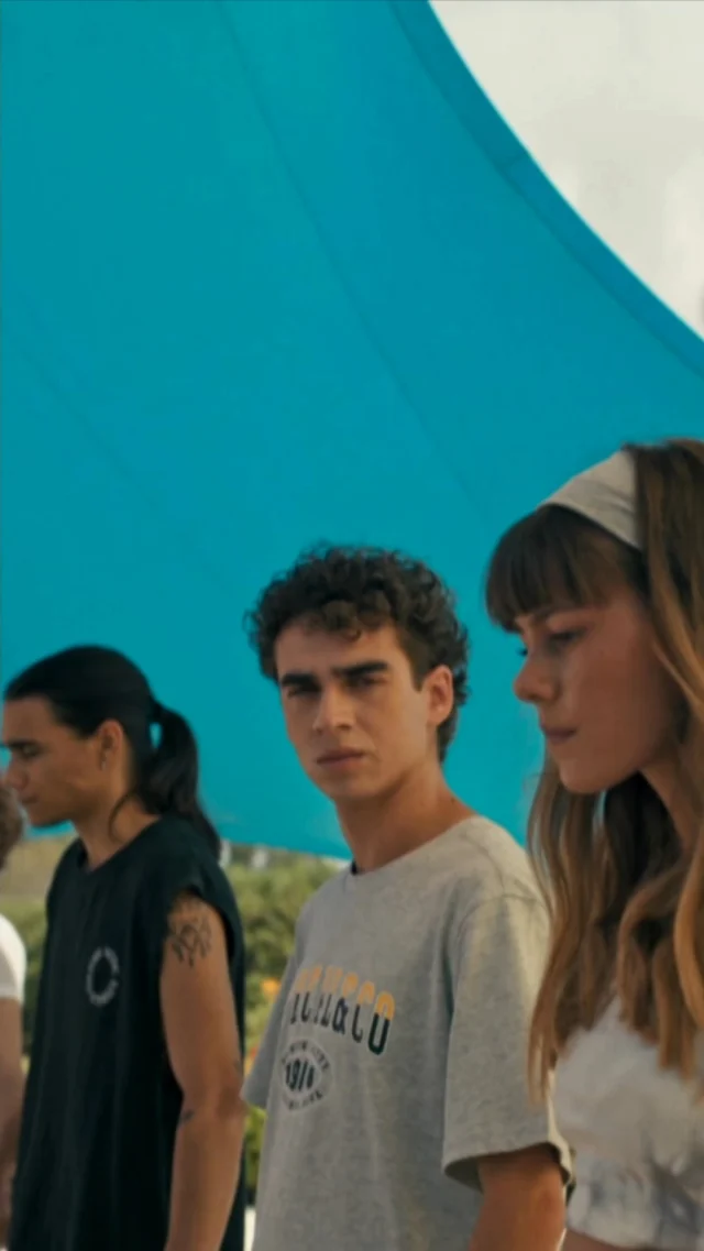 on screen | Morangos com Açúcar T6 ✨

Já tinham saudades? Nós também! 
A temporada de verão chega este mês ☀️ 

✨ @antoniovanzeller_ @oclaudio_decastro @vicentegil____ @frederico_barata @susana.luz @julianarebeca__ @filipa.saavedra @riicky.reis @vi_nogueira10 @luislobaoferreira @silvia.chiola @afonso.lagin @francisca.frazao @leonorseixas @bumbinada @mariana_freixo ✨

@tvioficial 
@primevideo